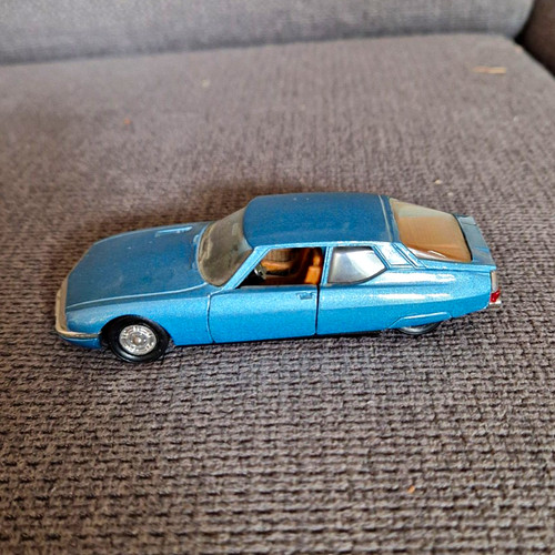 Spielzeugauto modellauto pkw - spielzeugauto,