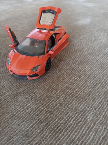 Spielzeugauto modellauto - spielzeugauto,